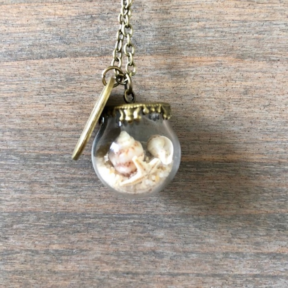 LAST ONE! 🔥 Beach & Shells in a Bottle Necklace - Picture 2 of 5